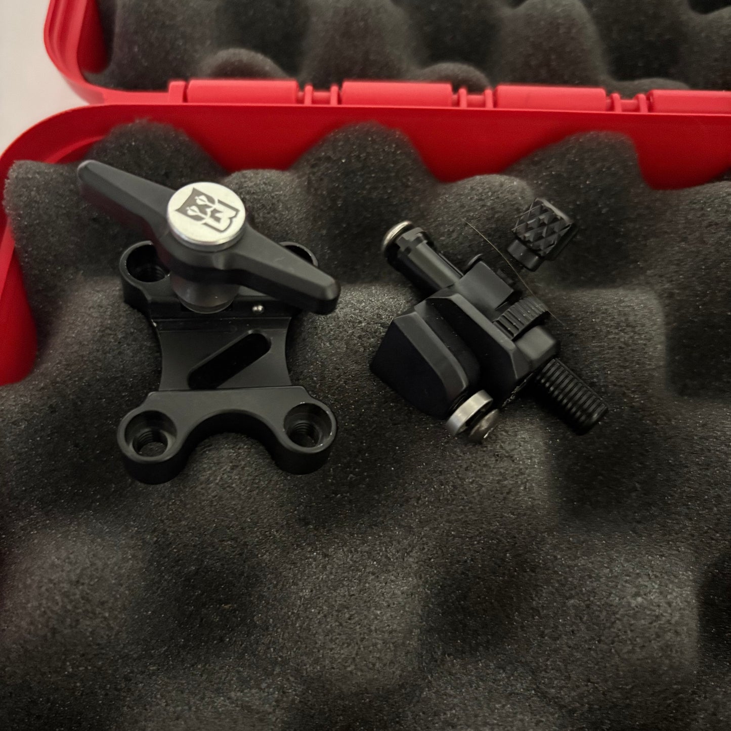 B3 Exact Q2 Target Compound Sight RH Black 8 inch - Used