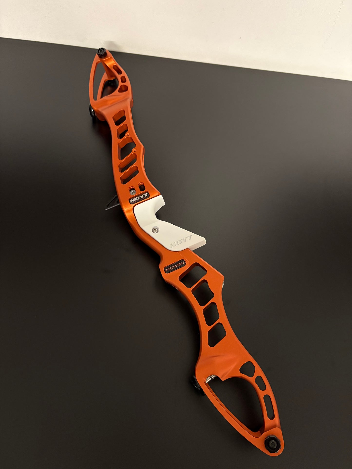 Hoyt Riser Prodigy Formula LH Red 27'' - Used