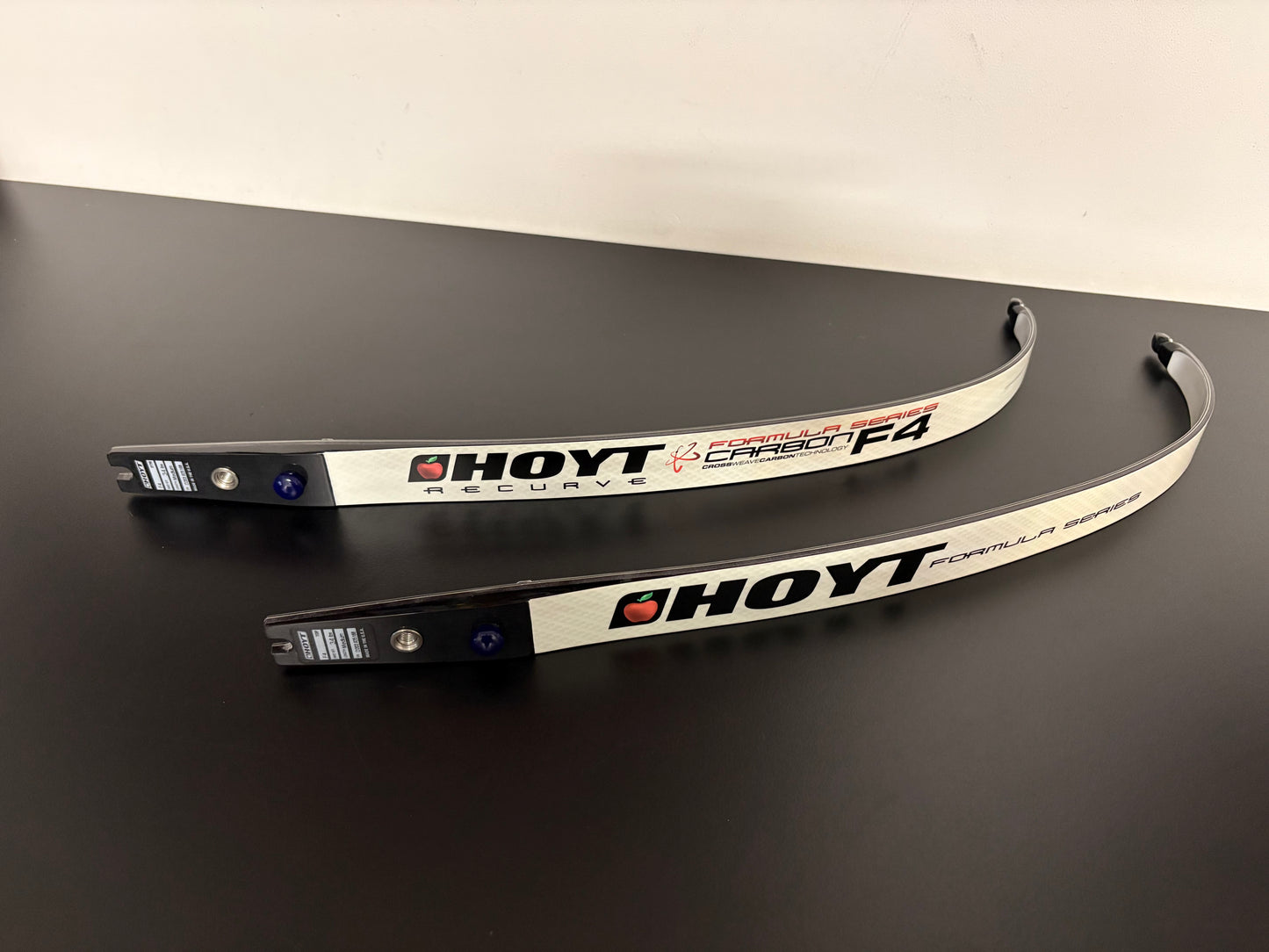 Hoyt F4 Formula Limbs 68-34 lbs - Show Model (#378)