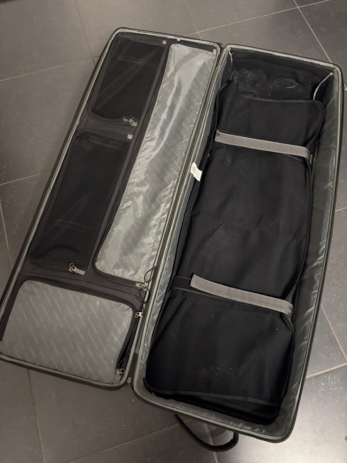 Easton Bowtruk Travel Case Compound Bow Case 4716 - Used