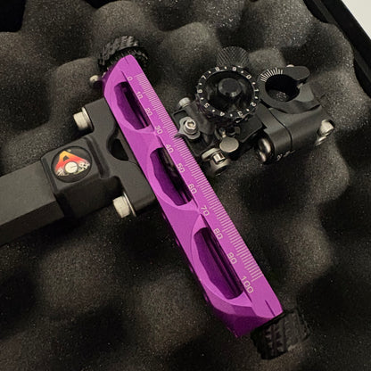 Axcel Achieve XP Compound Sight RH Purple 6'' Incl. AV25 Scope - Used