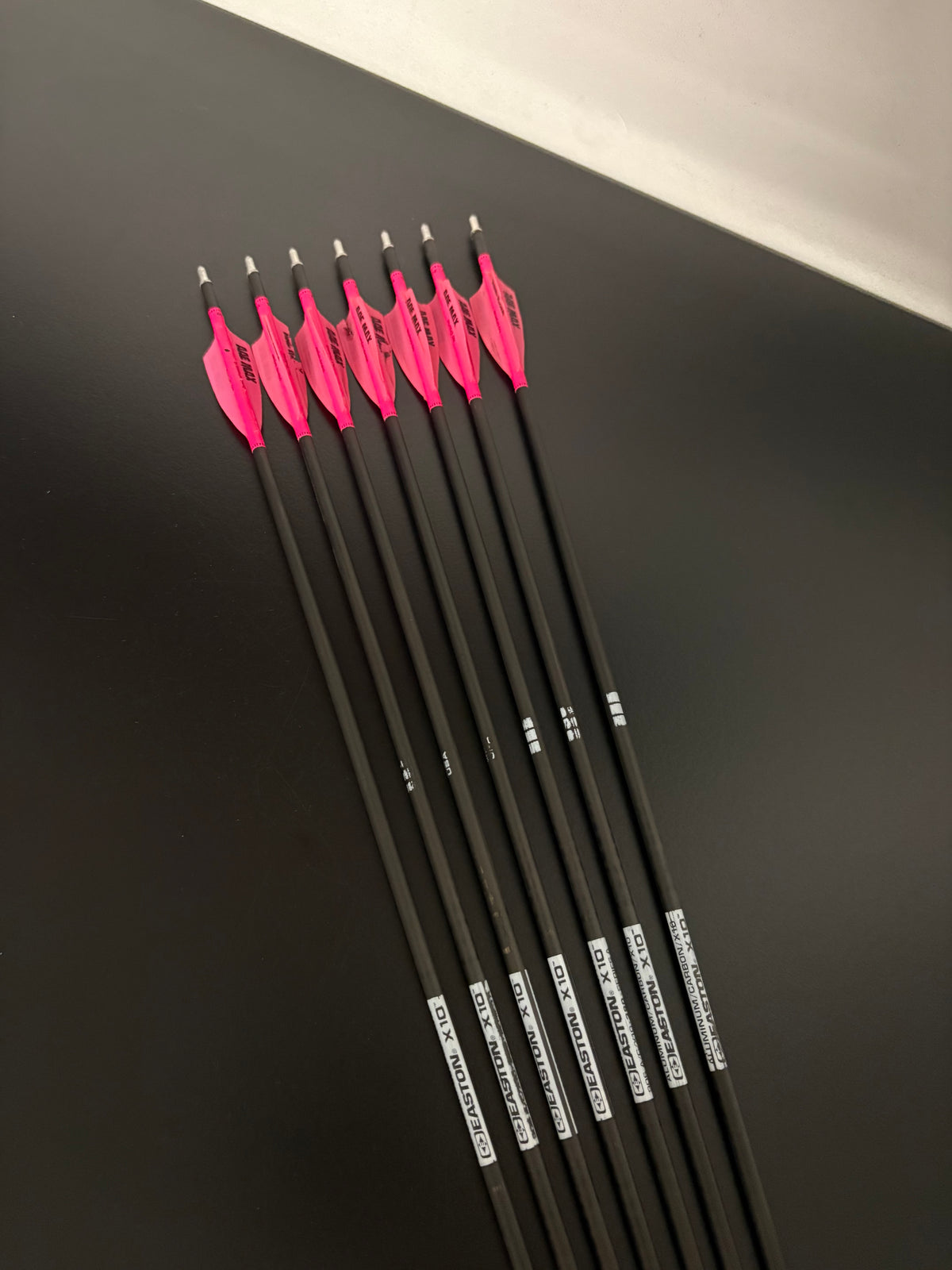 Easton X10 Arrow Shafts 7 pcs / Spine 380 / 27.25 inch - Used