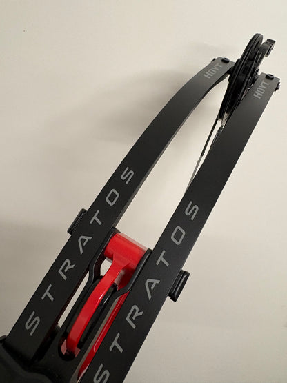 Hoyt Stratos 40 Compound Bow LH InfraRed HBT #1 50-60 lbs - Show Model