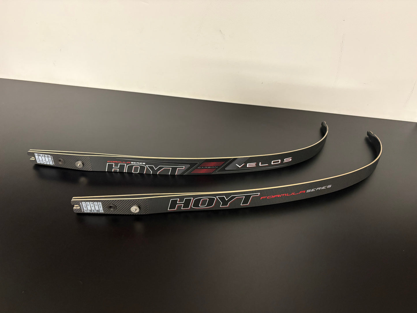 Hoyt Velos Formula Limbs Bamboo 70-46 lbs - Show Model (#375)