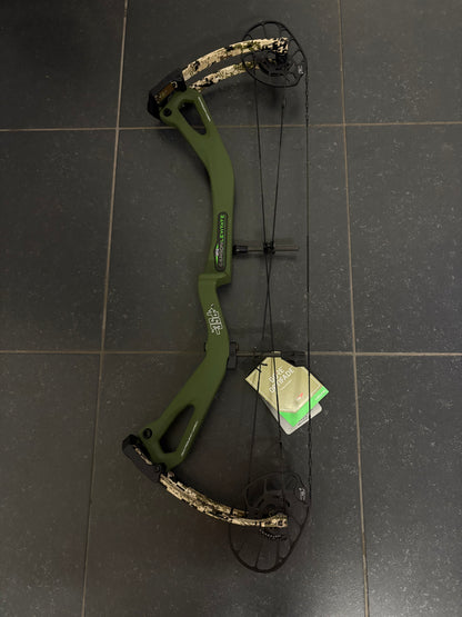 PSE Levitate E2 Compound Bow LH Nock On 50-60 lbs - Show Model