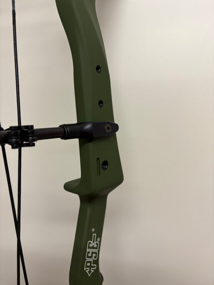 PSE Levitate E2 Compound Bow LH Nock On 50-60 lbs - Show Model