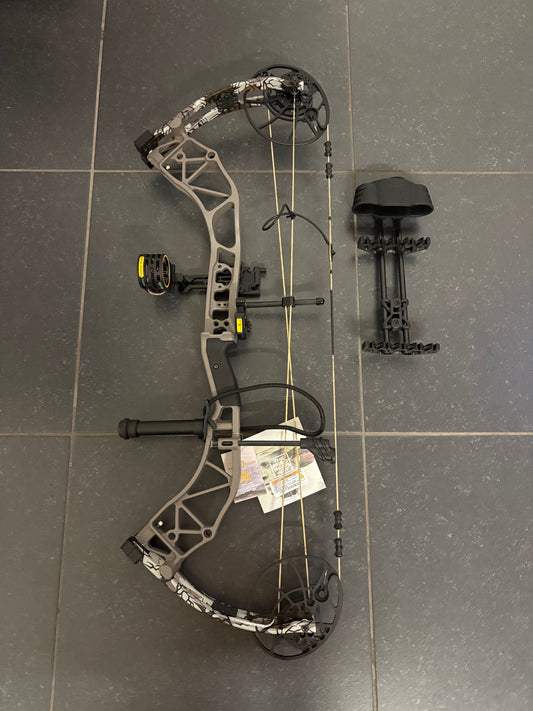 Bear Legend XR Compound Bow Kit RH Stone Incl. Accessories 14-70 lbs - NEW