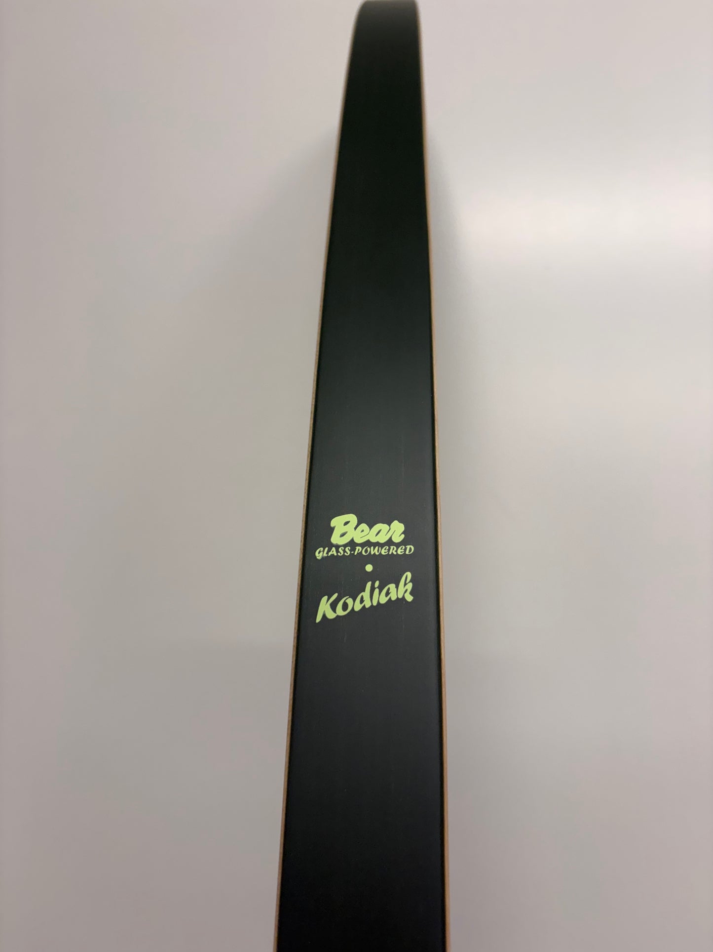 Bear Archery Fieldbow Kodiak 59 RH Shedua and Green - Show Model