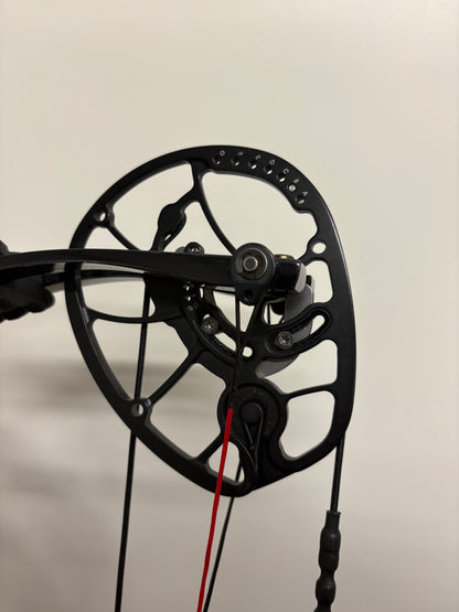 Hoyt ProForce Compound Bow RH Championship Red ZT Hyper #3 40-50 lbs - Used