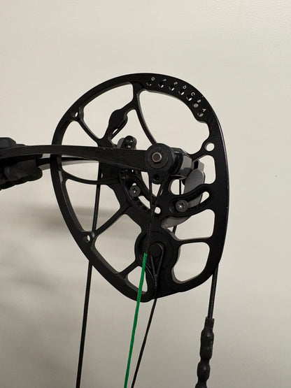 Hoyt ProForce Compound Bow RH Rally Green ZT Hyper #3 40-50 lbs - Used