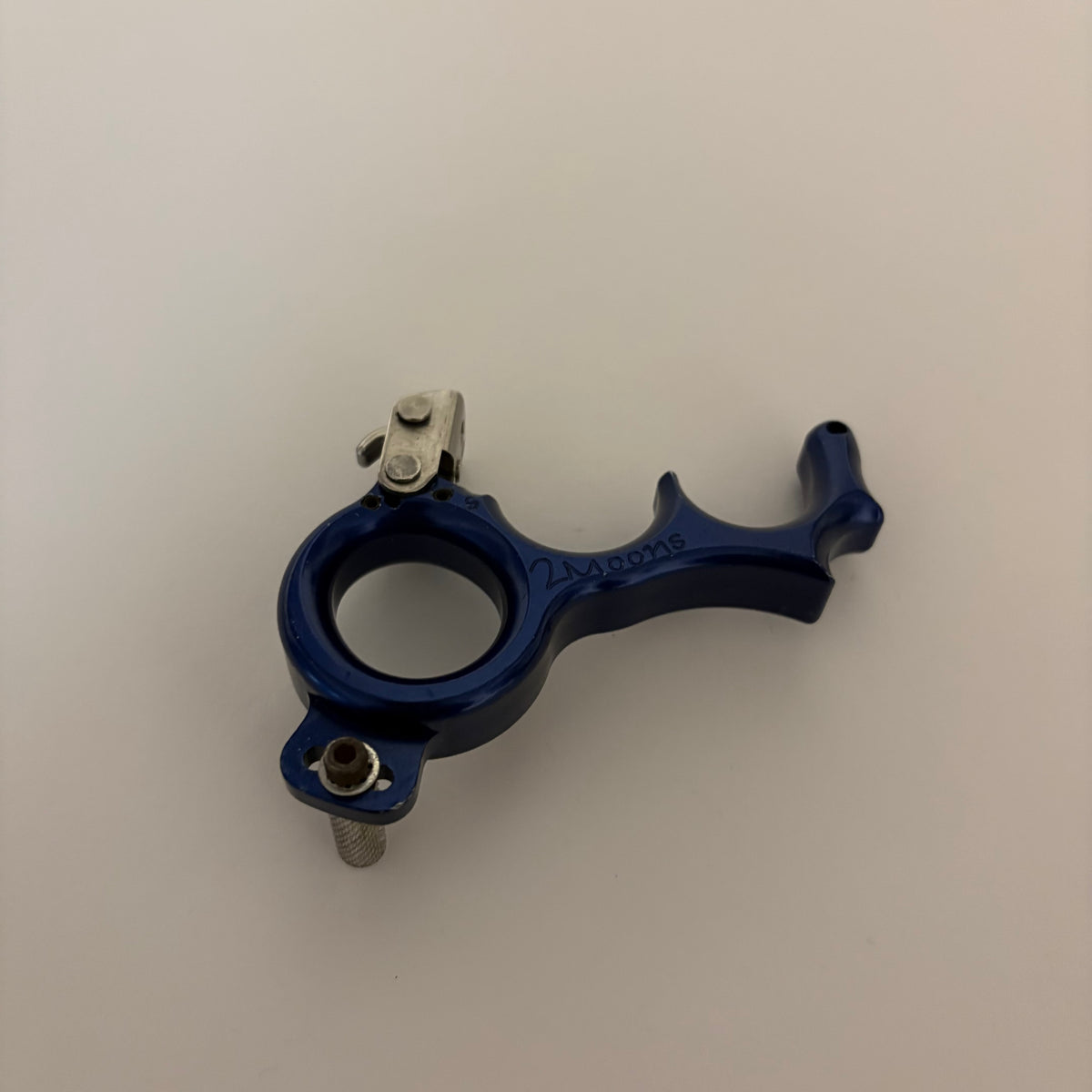 Carter 2 Moons Hinge Release 4 finger Blue - Used (#450)