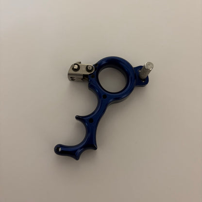 Carter 2 Moons Hinge Release 4 finger Blue - Used (#450)