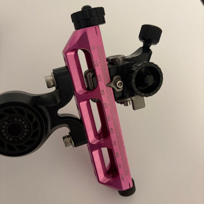 Axcel Achieve CXL Compound Sight RH Pink 9'' - Used