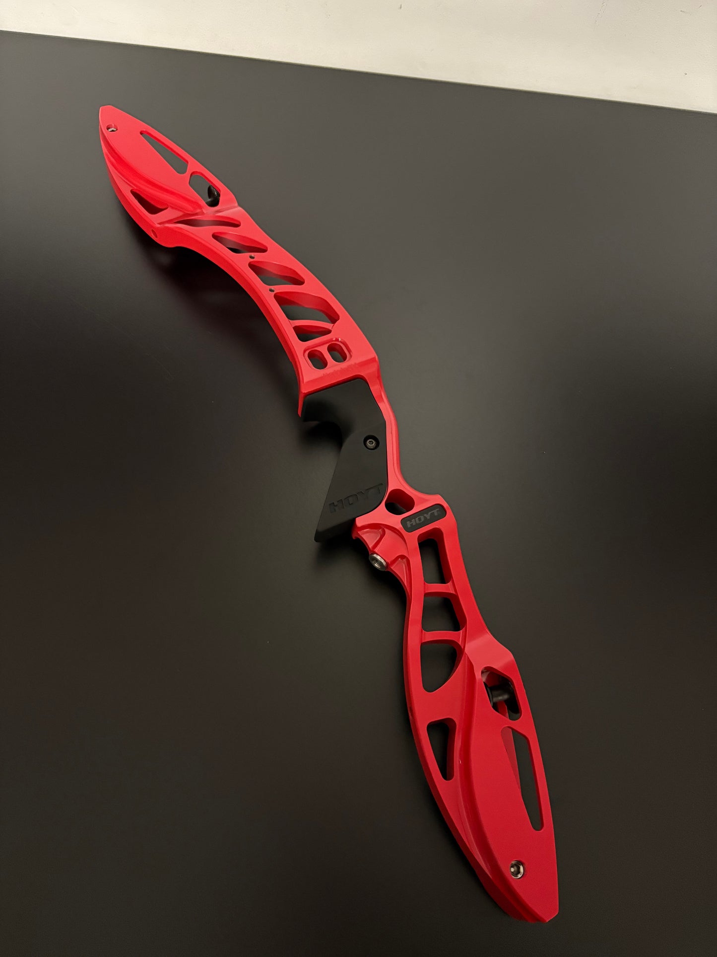 Hoyt Riser Formula XD RH InfraRed 25'' - Used