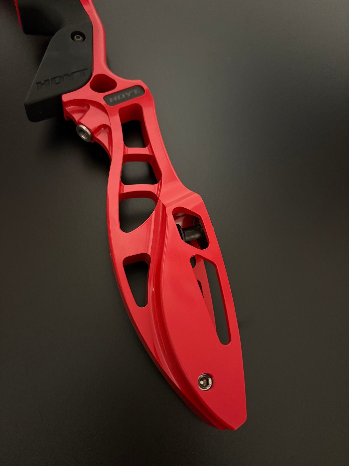 Hoyt Riser Formula XD RH InfraRed 25'' - Used