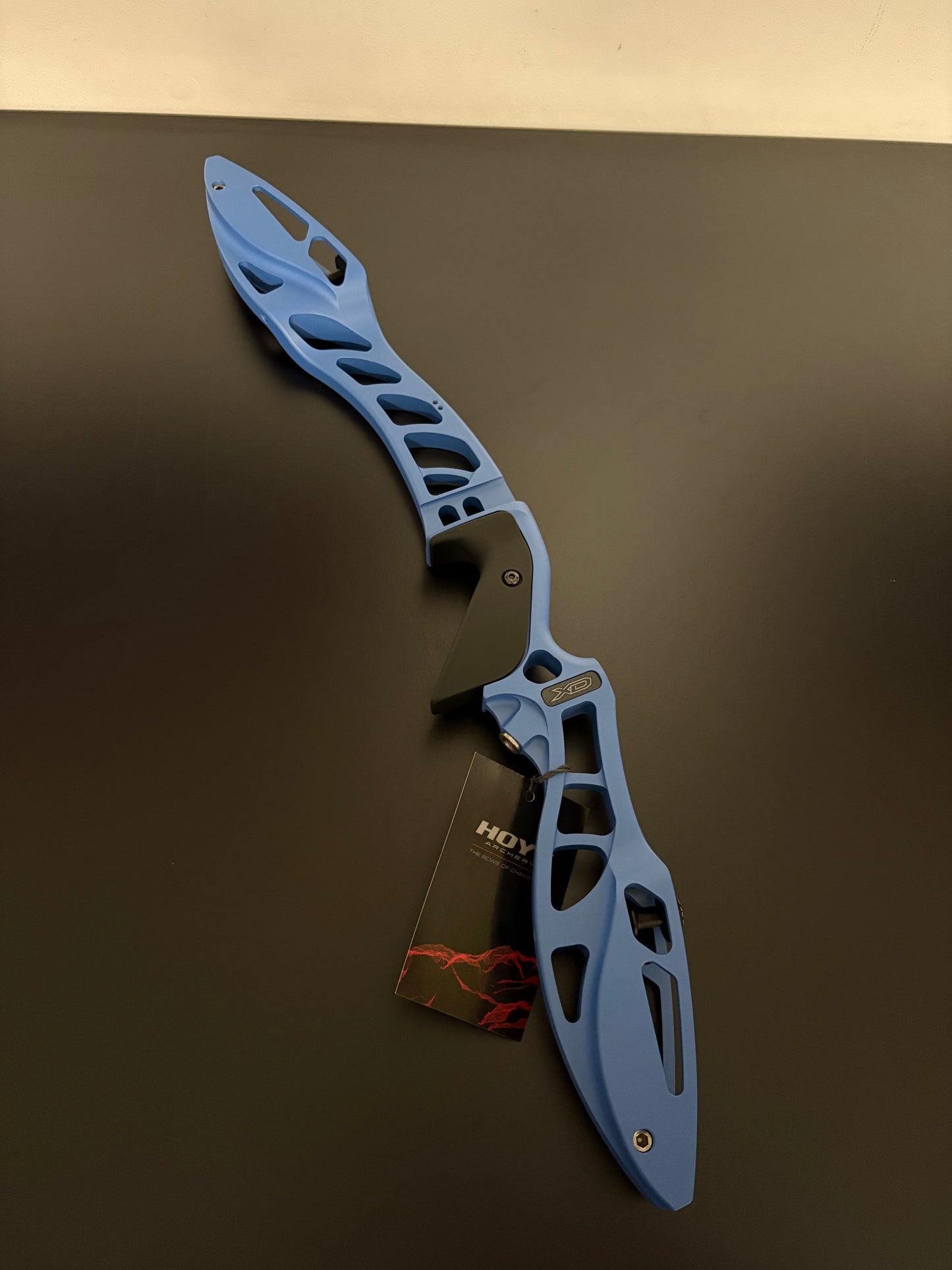 Hoyt Riser Formula XD 25'' LH Liquid Blue - NEW