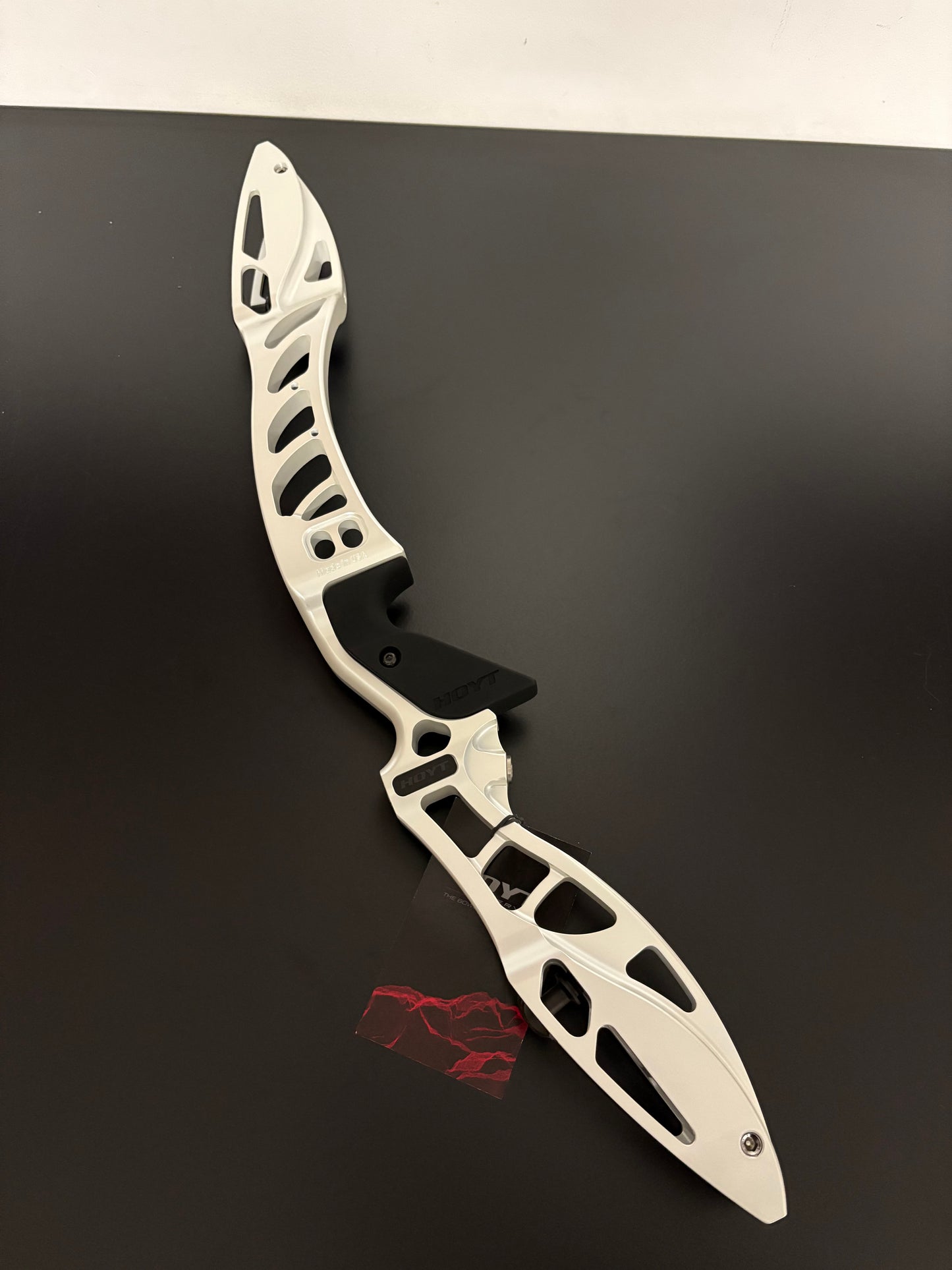 Hoyt Riser Formula XD 25'' LH White Ice - NEW