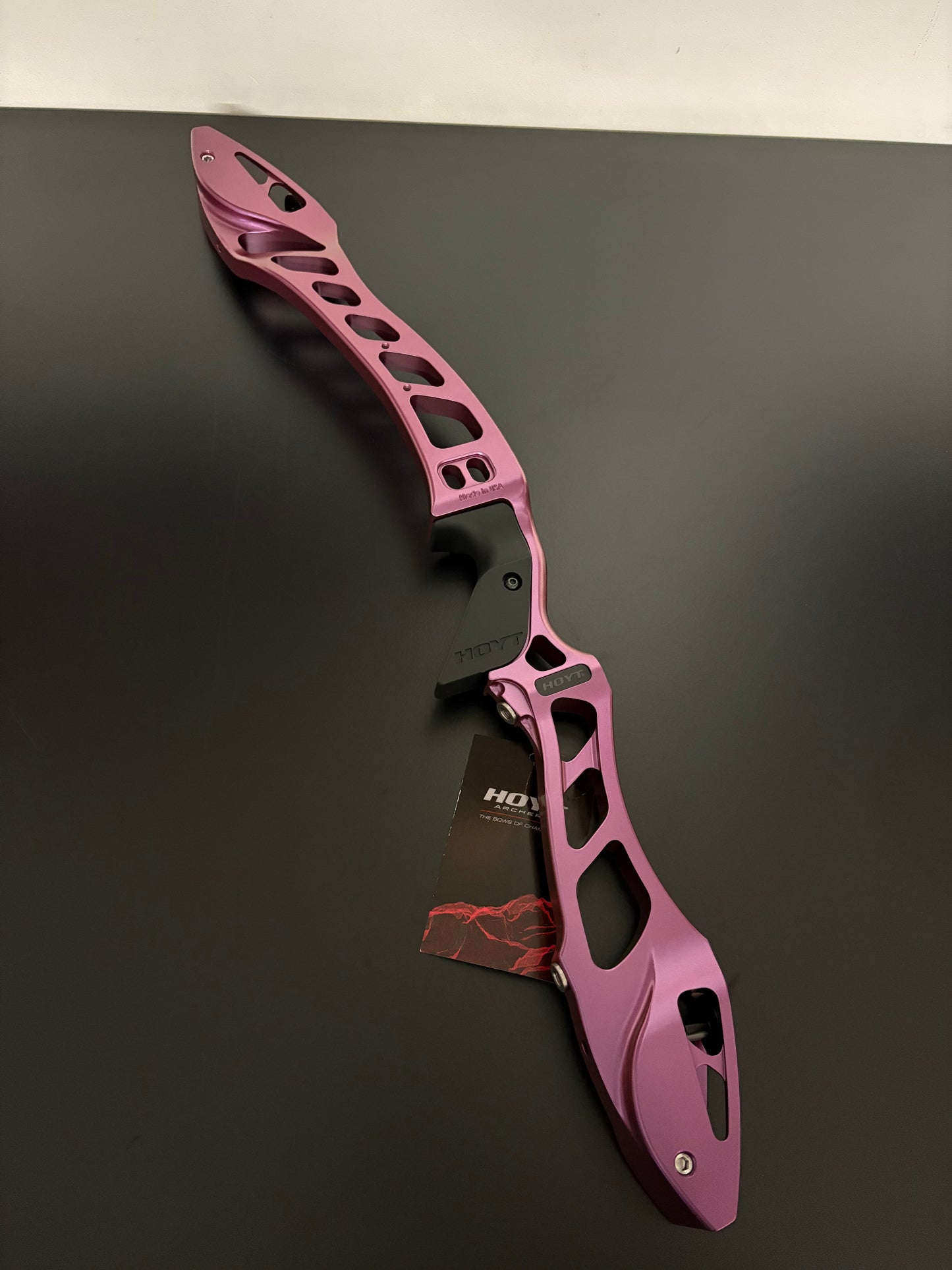 Hoyt Riser GMX3-27'' ILF RH Stardust Purple - NEW