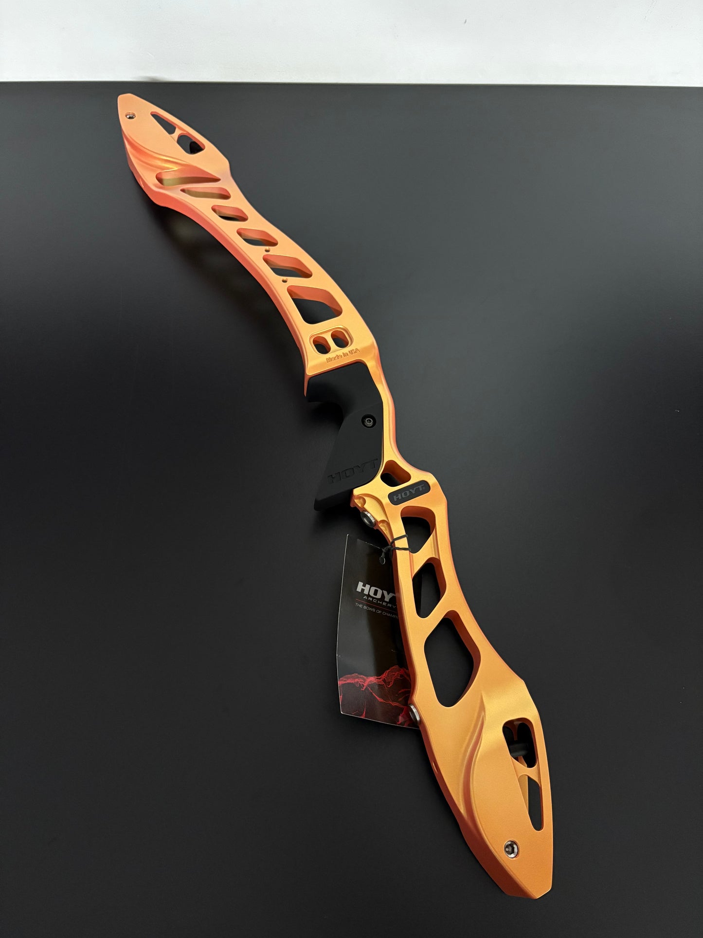 Hoyt Riser GMX3-27'' ILF RH Solar Orange - NEW