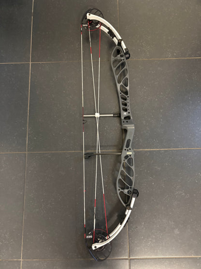 PSE Supra X 40 SE2 Compound Bow LH Charcoal 50-60 lbs - Used