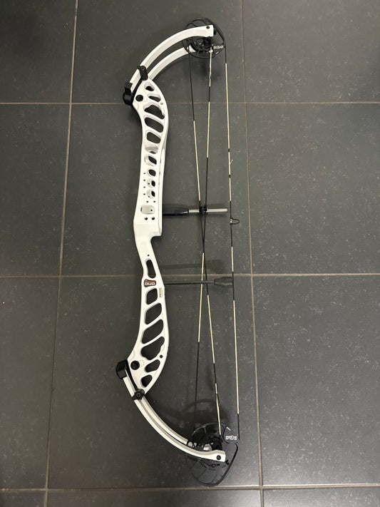 PSE Dominator Duo 38 SE Compound Bow RH/LH White 50-60 lbs - Used