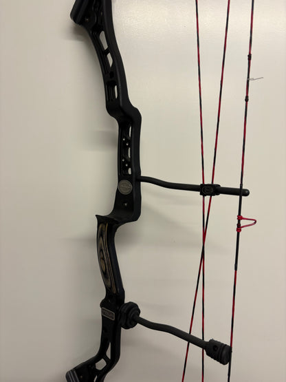 Elite Tour Compound Bow RH Black 50-60 lbs 28.5 inch DL - Used