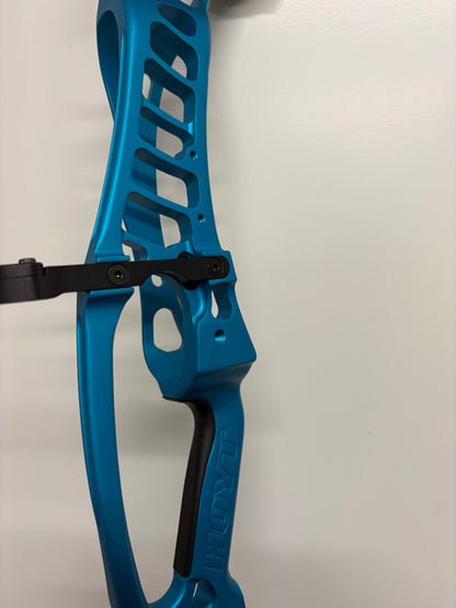 Hoyt Podium X Elite 40 Compound Bow RH Electric Teal GTX #4 50-60 lbs - Used