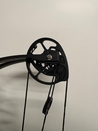 Topoint Reliance Pro 38 Compound Bow RH Black 35-50 lbs - NEW