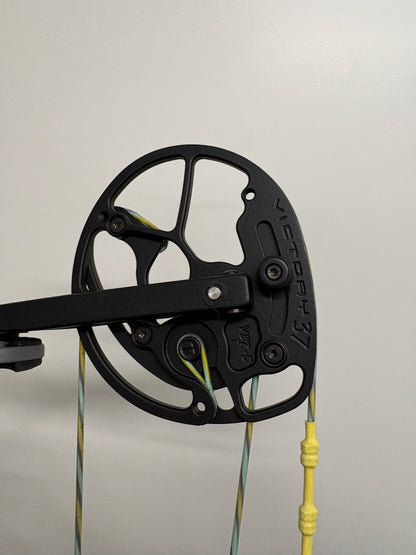 Elite Victory X 37 Compound Bow RH Grey 50-60 lbs - Used