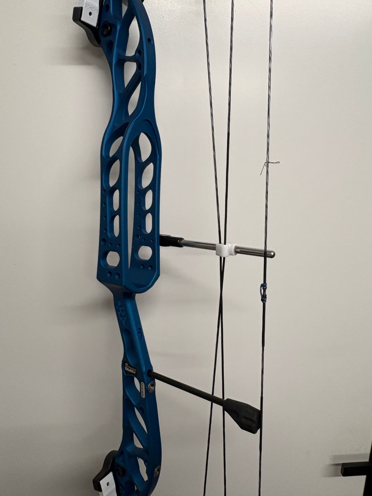 PSE Dominator Duo X 40 SE2 Compound Bow RH/LH Navy Blue 50-60 lbs - Used
