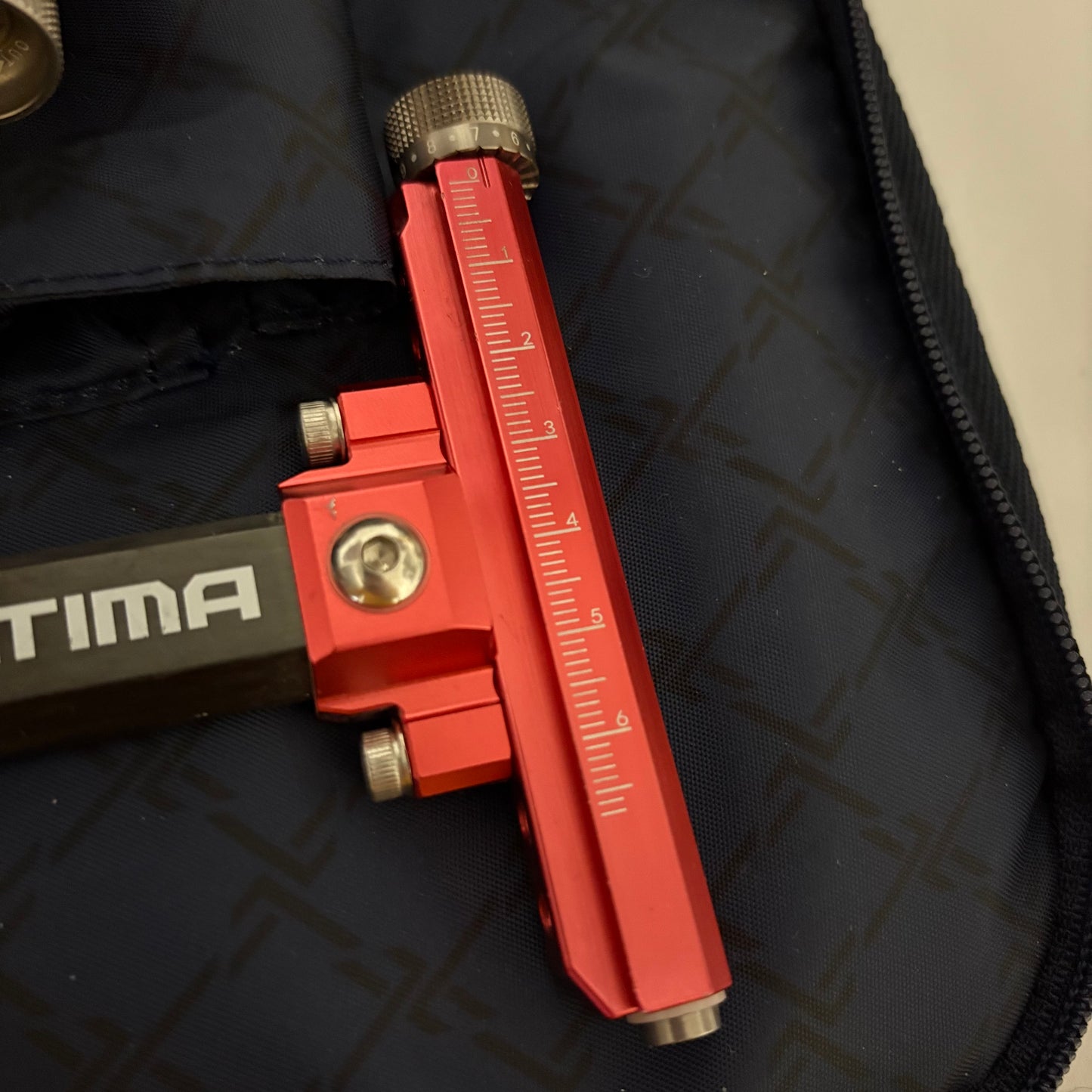 Shibuya Ultima CPX II Compound Sight RH Red 400-6 inch - Used (#OB79)