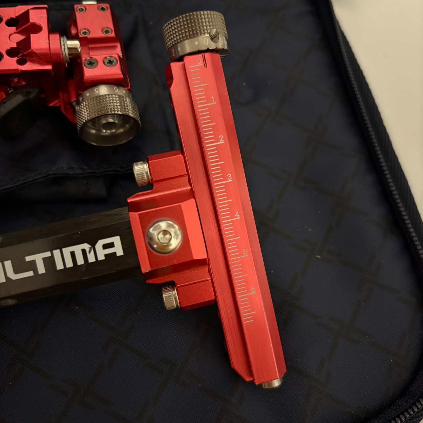 Shibuya Ultima CPX II Compound Sight RH Red 400-6 inch - Used (#OB83)