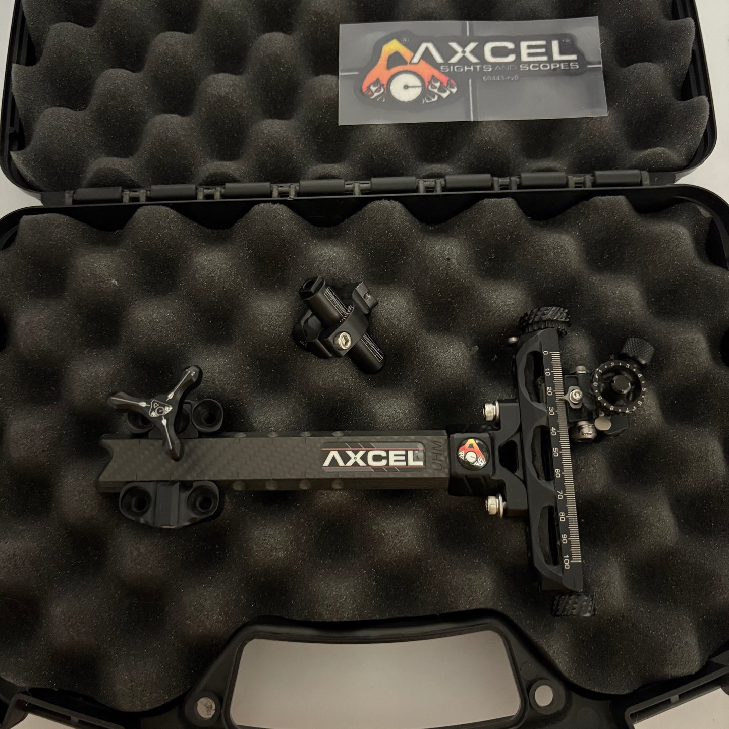 Axcel Achieve XP Compound Sight RH Black 6'' - Used (#OB92)