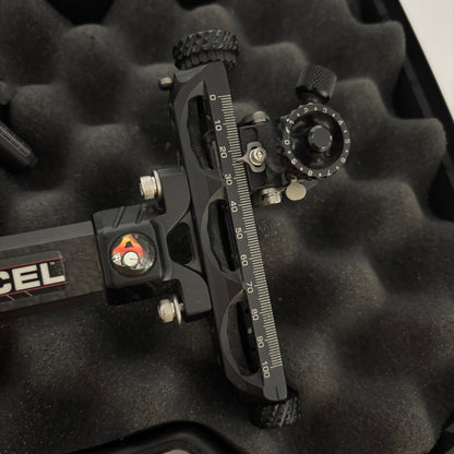 Axcel Achieve XP Compound Sight RH Black 6'' - Used (#OB92)