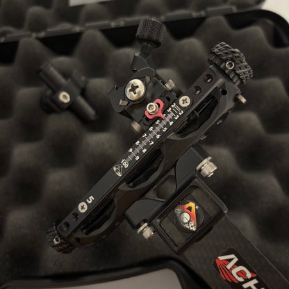 Axcel Achieve XP Compound Sight RH Black 6'' - Used (#OB92)