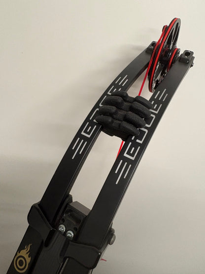 Mybo Edge Compound Bow RH Midnight Black #E2 Cam 50-60 lbs - Used (1.1)