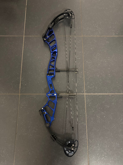 Mybo Revolution 37 Compound Bow RH Royal Blue 40-50 S-cam - Used