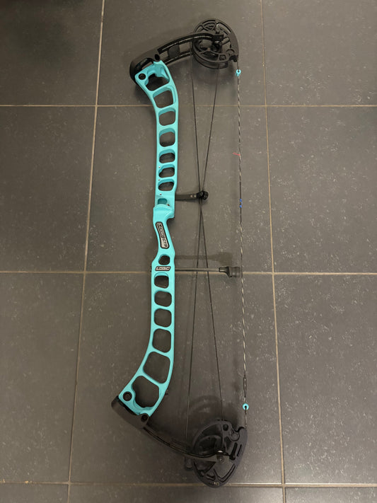 Prime Logic CT9 Compound Bow RH Glacier 50-60 lbs - Used