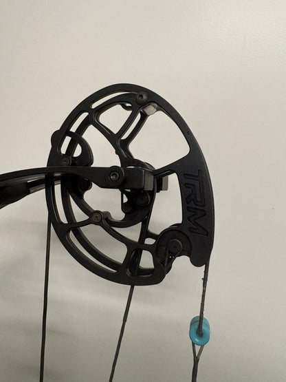 Prime Logic CT9 Compound Bow RH Glacier 50-60 lbs - Used