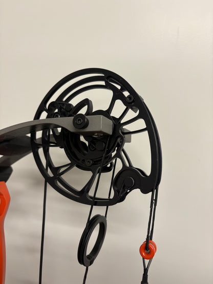 Prime Black 9 Compound Bow RH Orange Tang 50-60 lbs - Used
