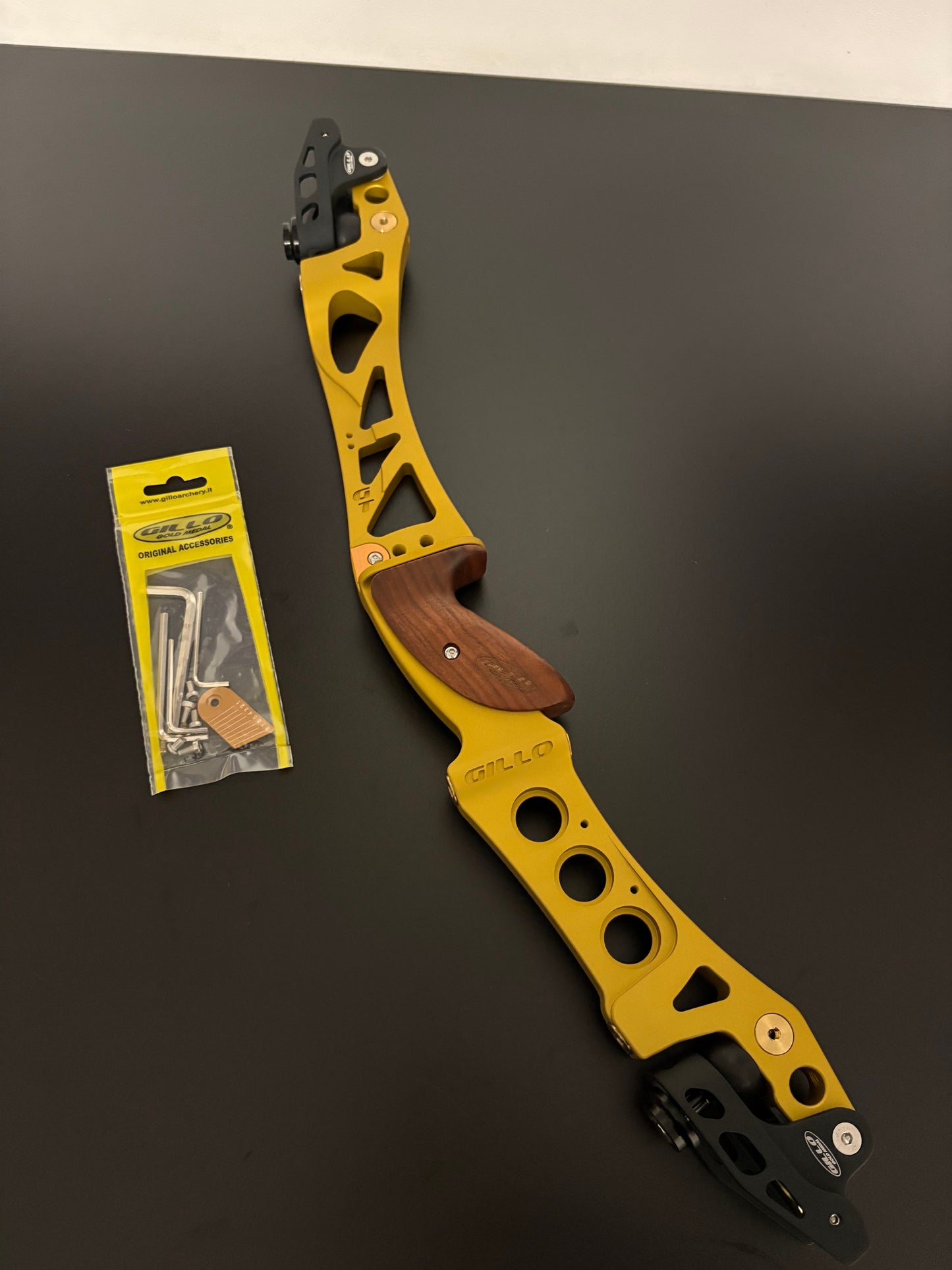 Gillo Riser GT 25 ILF RH Yellow 25'' B-Grade - Show Model (#4)