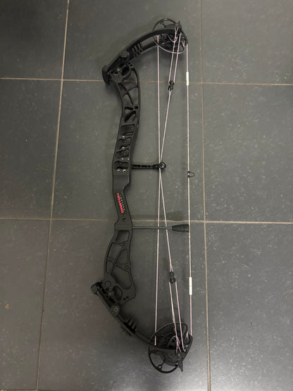 Darton Exodus Compound Bow RH/LH Black 50-60 lbs - Used (#1.3)