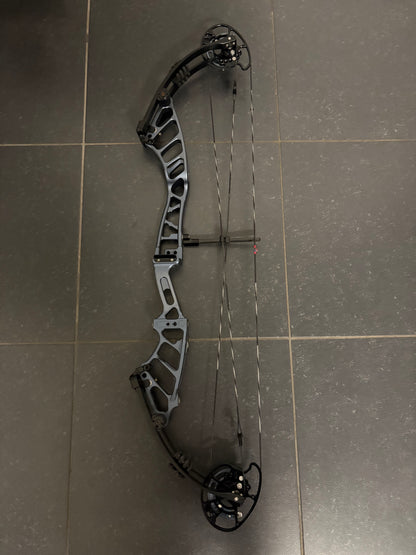 Mybo Revolution 37 R-Cam Compound Bow RH Slate Grey 50-60 lbs - Used