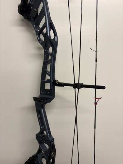 Mybo Revolution 37 R-Cam Compound Bow RH Slate Grey 50-60 lbs - Used