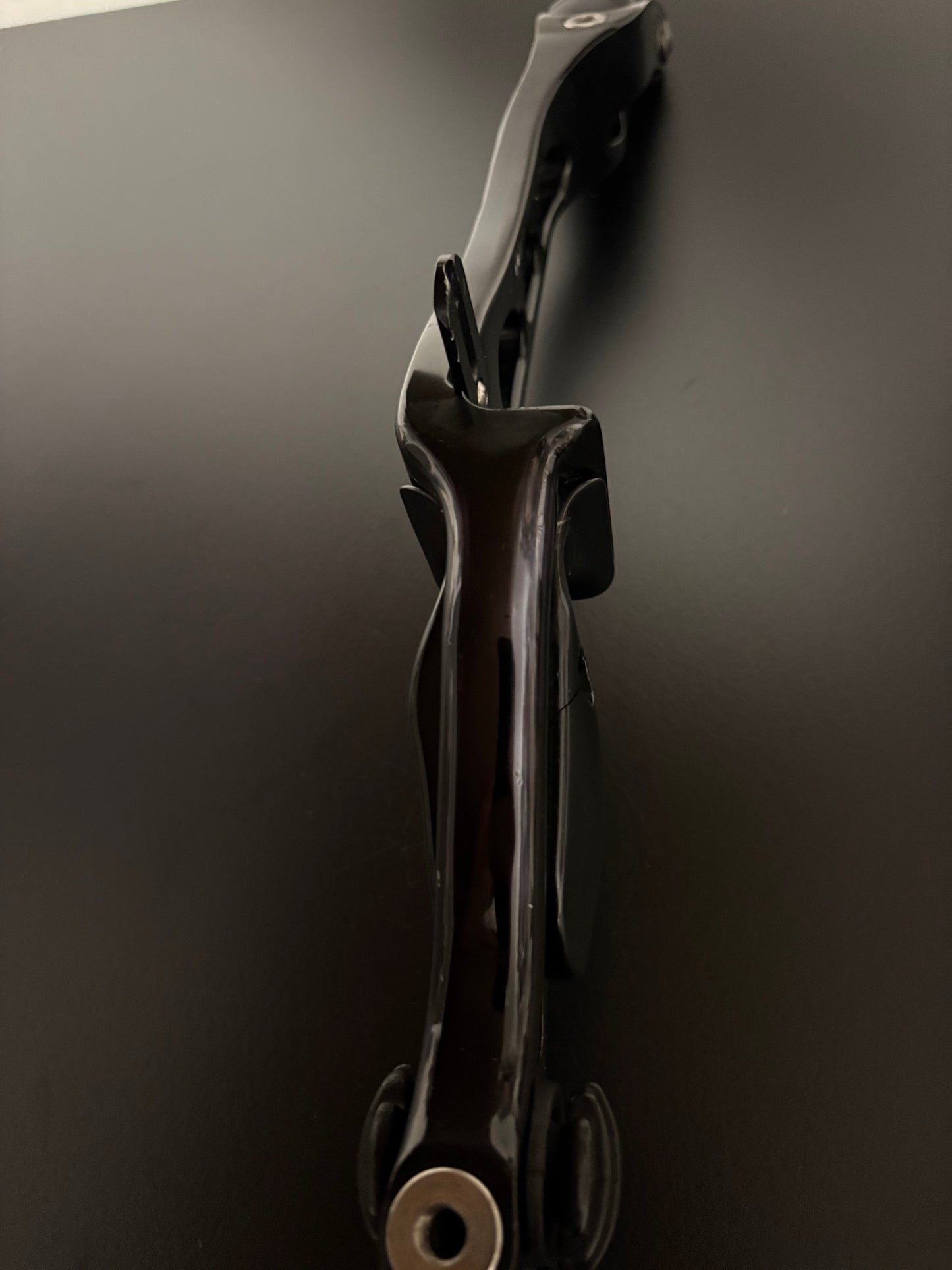 Hoyt Riser Nexus ILF RH Glossy Black - Used