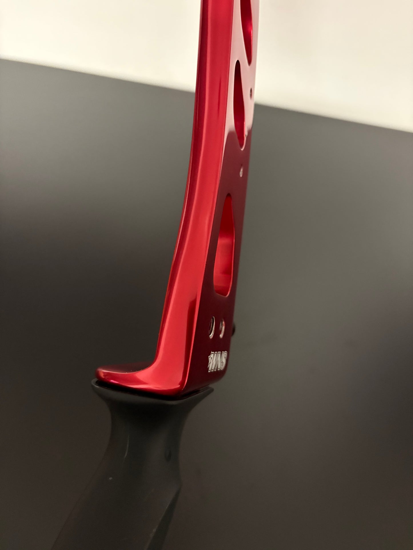 WNS Riser Motive FX ILF RH Red 25'' - Used