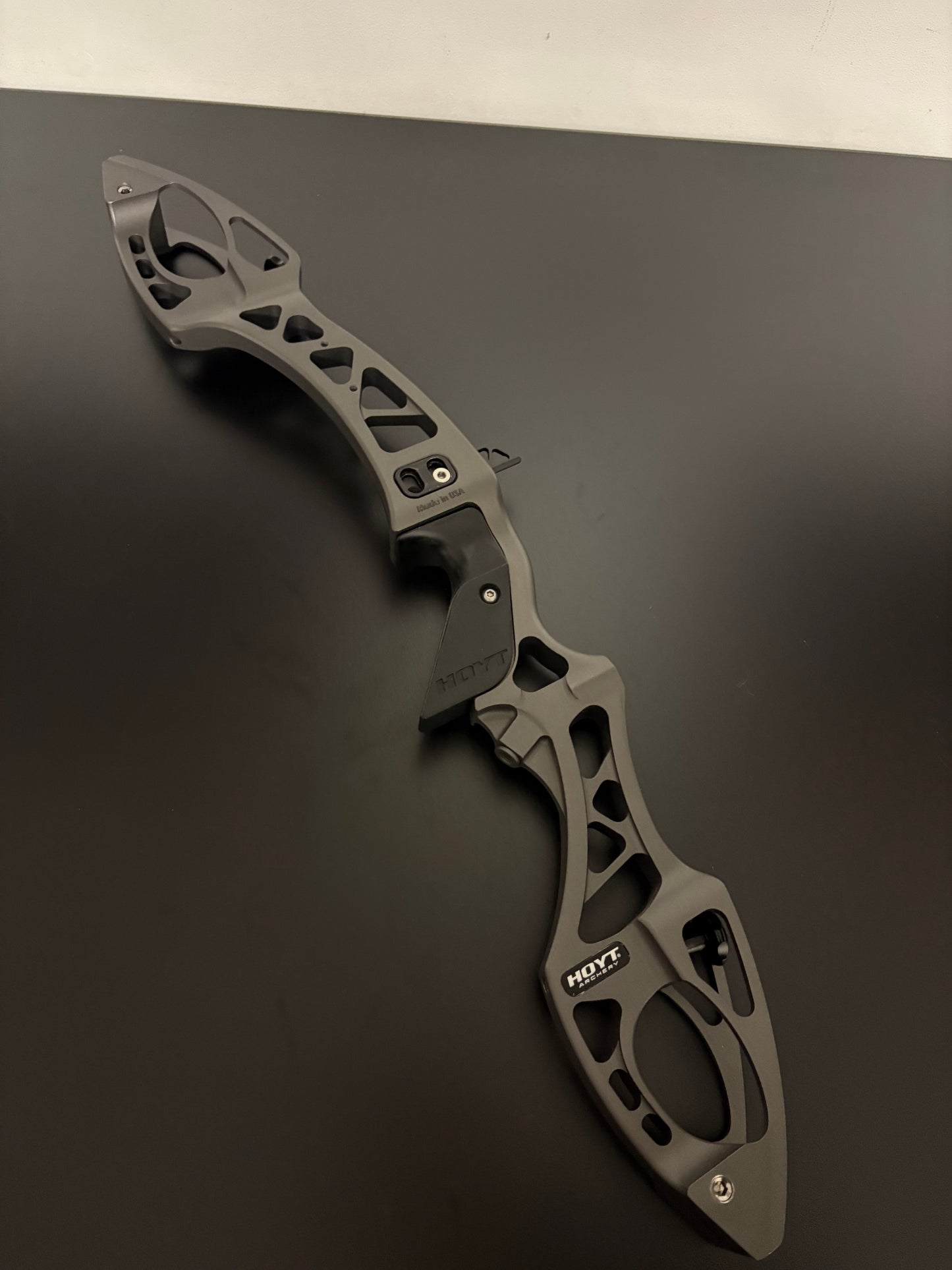 Hoyt Riser Formula XI RH Slate 25'' - Used