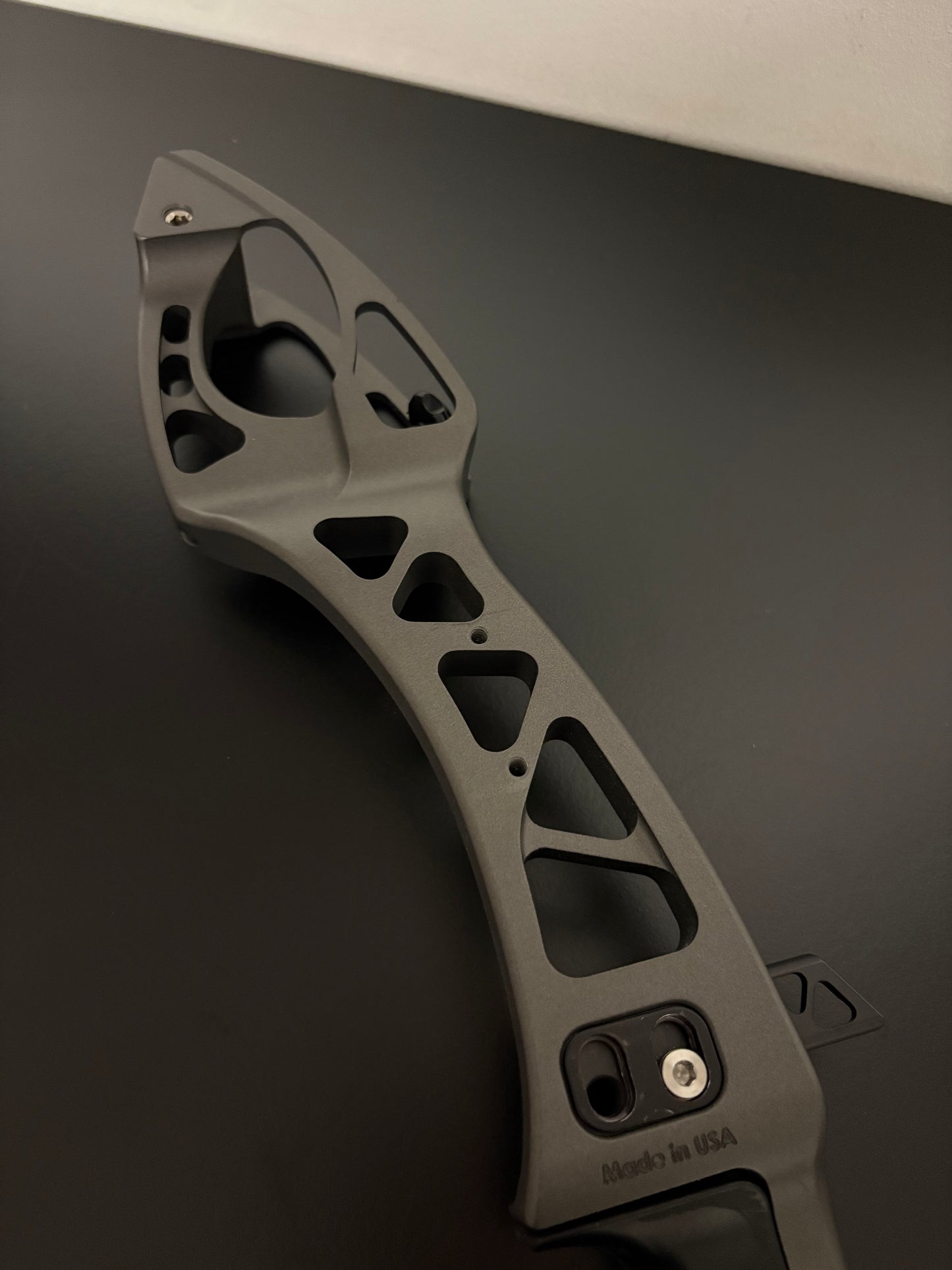 Hoyt Riser Formula XI RH Slate 25'' - Used