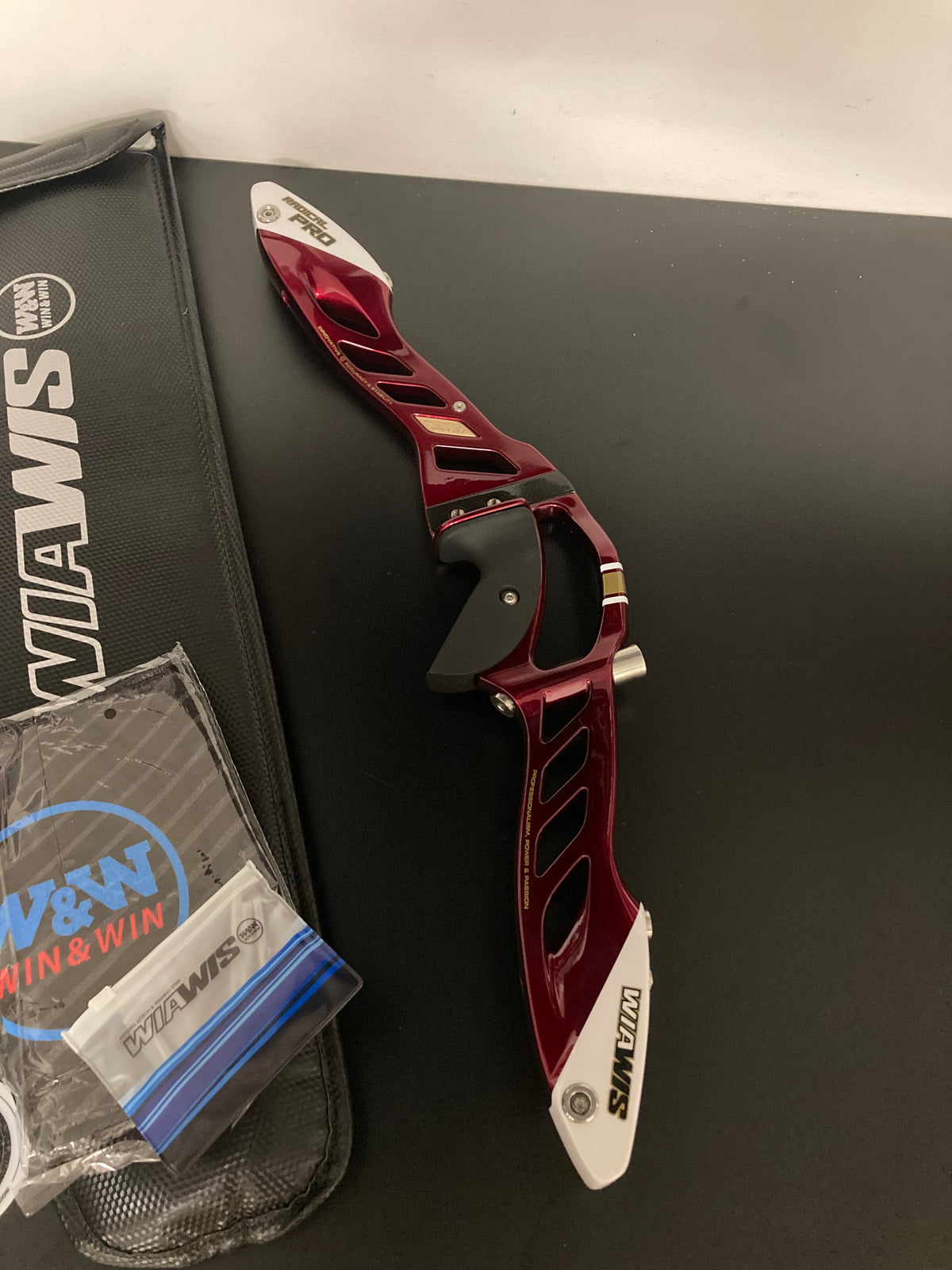 Iw Riser W&W Riser Wiawis Radical Pro ILF LH Ultimate Red 25'' - NEW – Archery ...