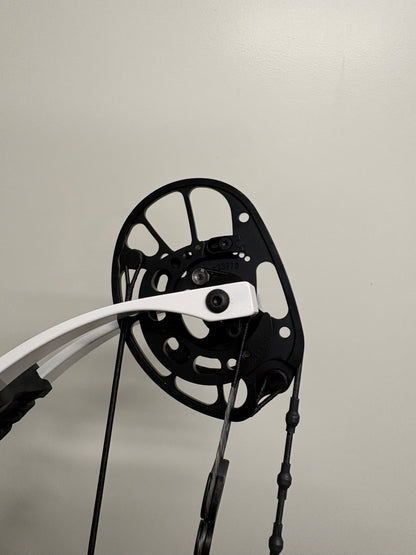 PSE Supra X 37 M2 Compound Bow LH Navy Blue 50-60 lbs - NEW